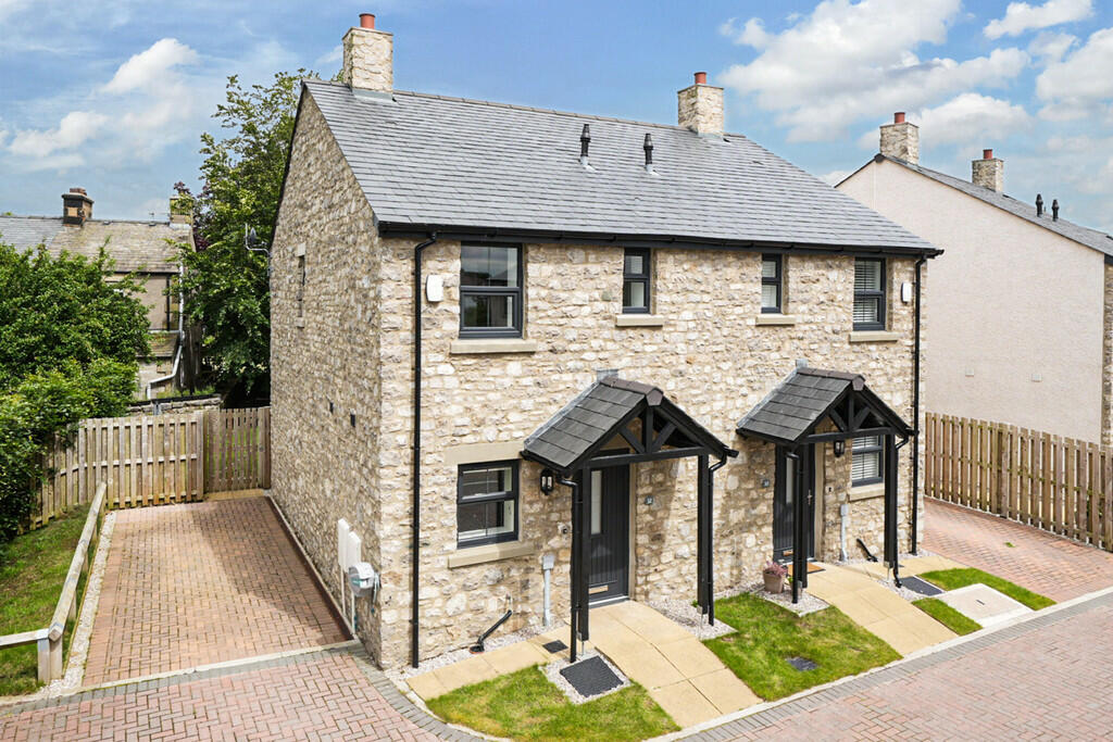 32 Warton Grange ...