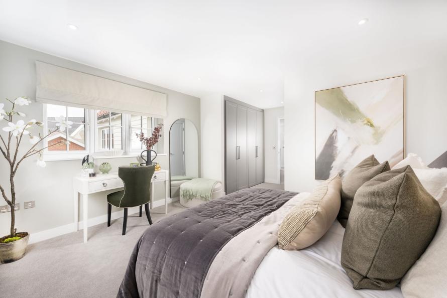 St Georges Place - The Framlingham, Number 1 - Principal