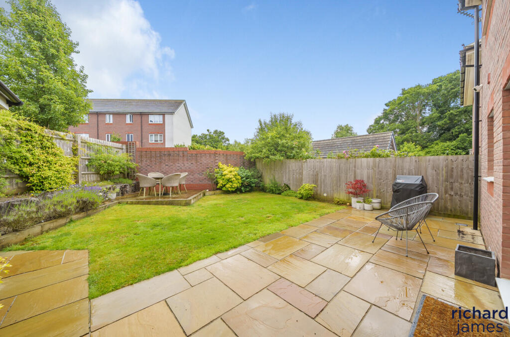 e04b0e2e-43ac-447...