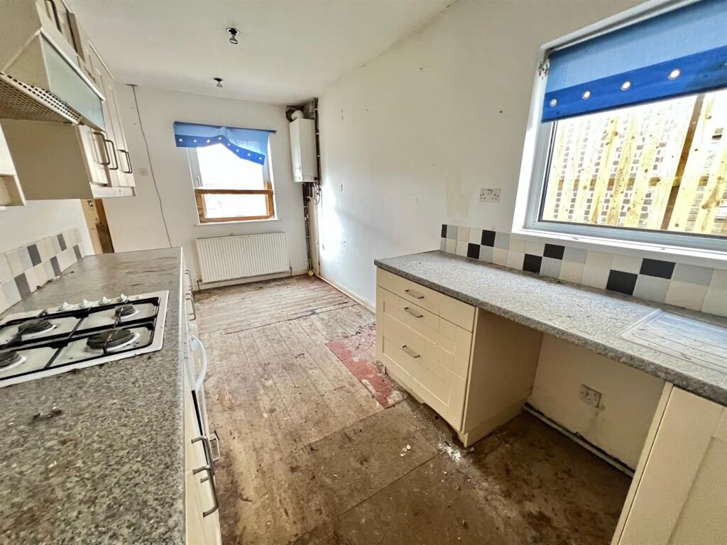 Bramleys Estate Agents - Kildare Crescent - Auctio