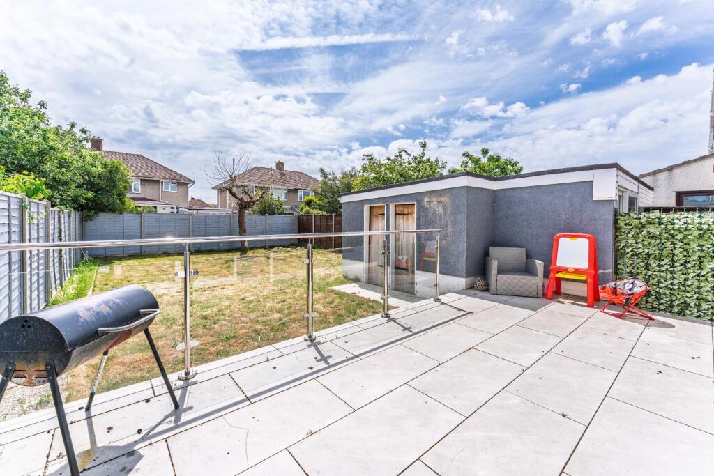 294 Locking Road Weston-super-Mare 38.jpg