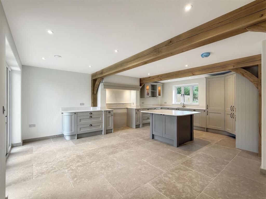 c88fc3fe7c574acbe03c6e4c0495e054bef04d20 copy.jpg