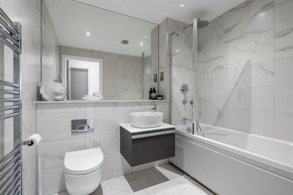 Apt 179 The Broad Oaks_18.jpg