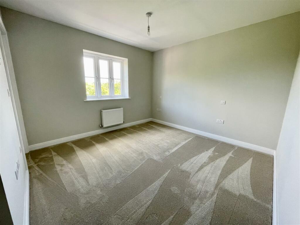5. bed1.jpg
