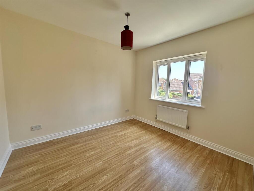 Bedroom 1.jpg