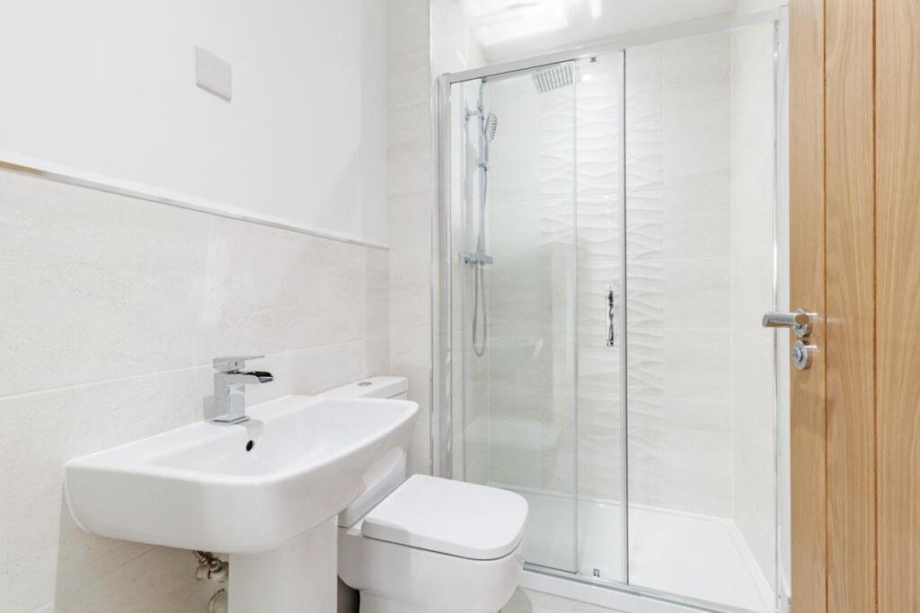 Ground Floor Shower