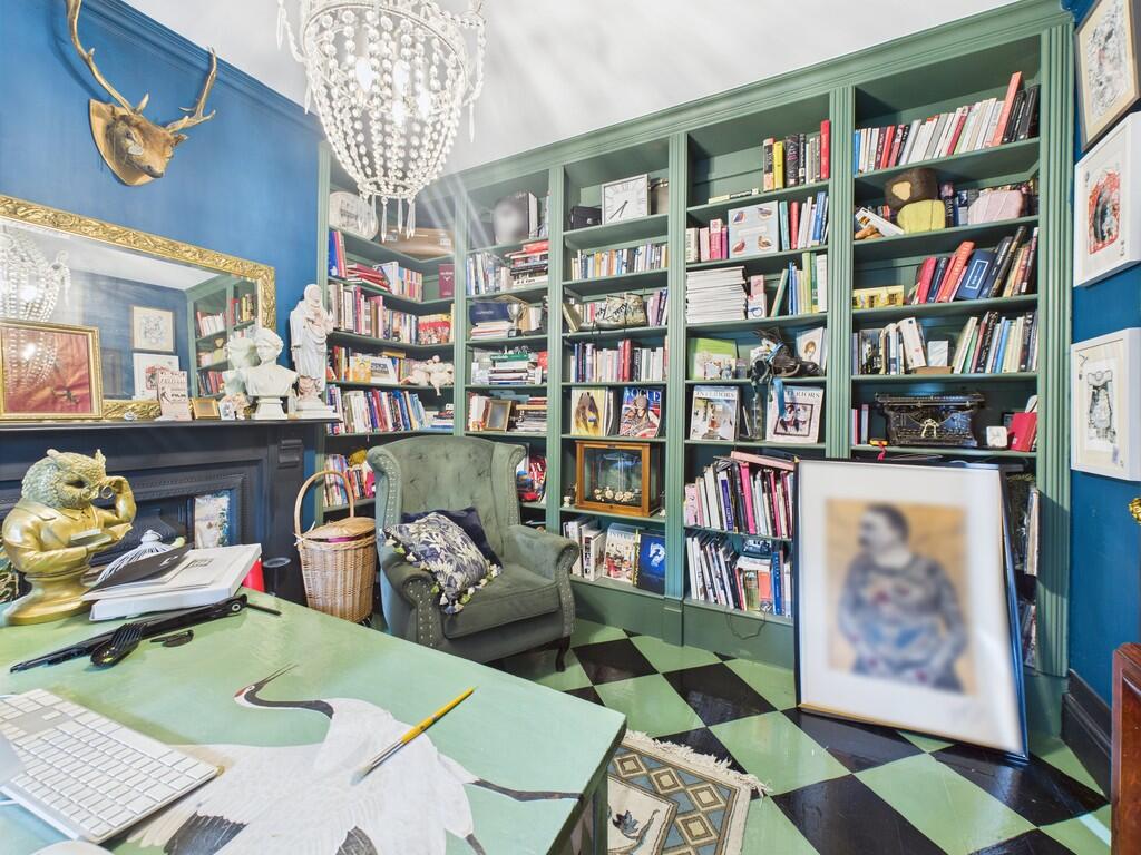 CAM05068G0-PR0032...