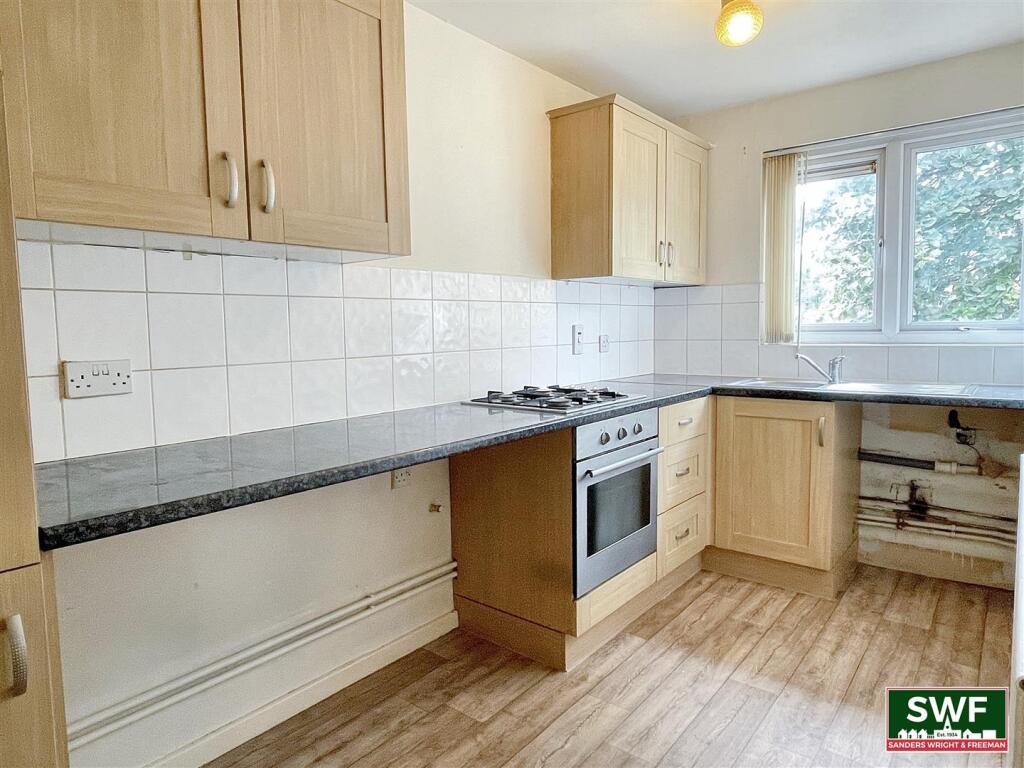 Kitchen1.jpg
