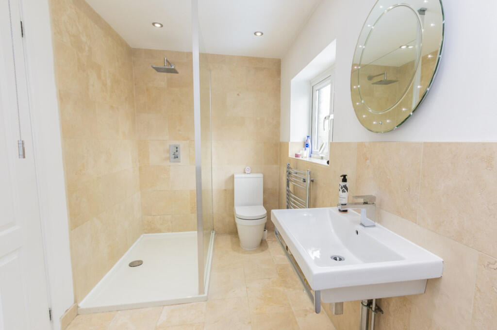 Screenshot 2025-1...