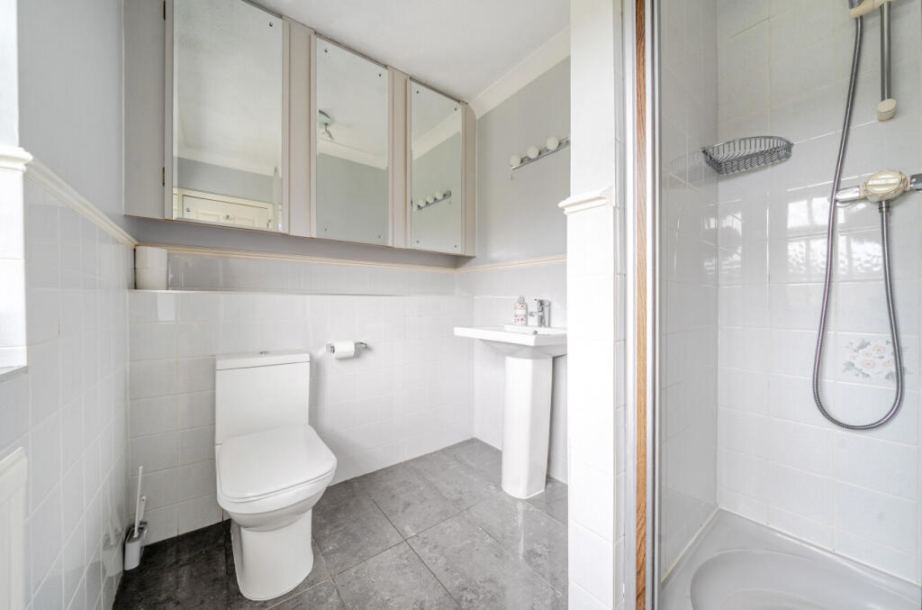 En-Suite - Bedroom 1