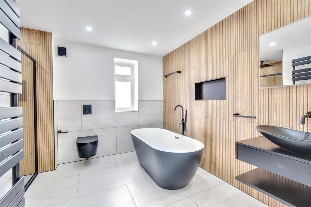 Bathroom.jpeg