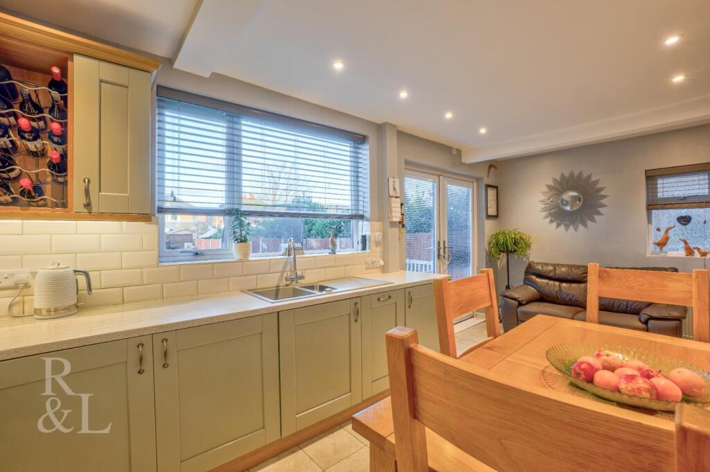 123 Eltham Road (14).jpg