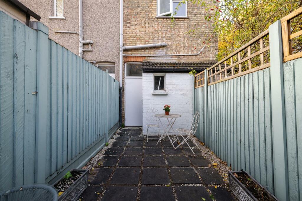 Voluntary Place E11