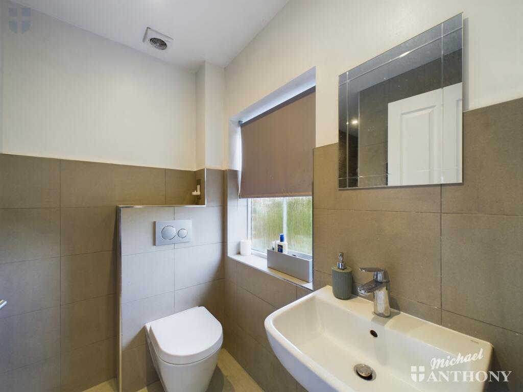 CAM03218G0-PR0181-STILL004