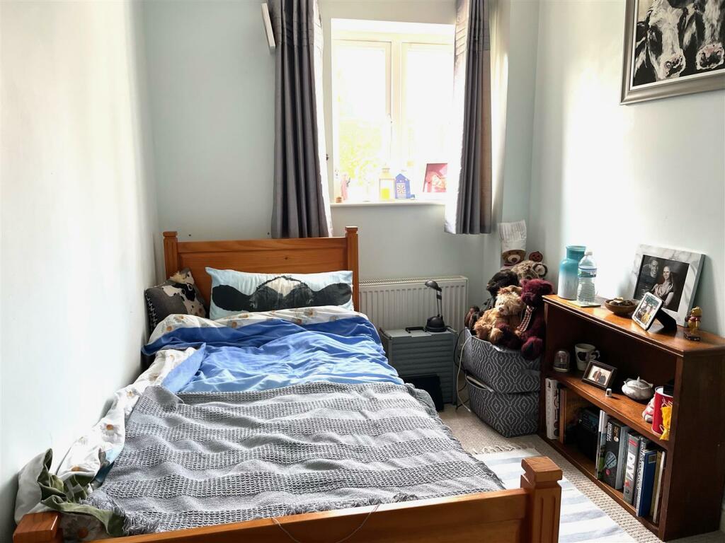 106 eaton drive (6).jpeg