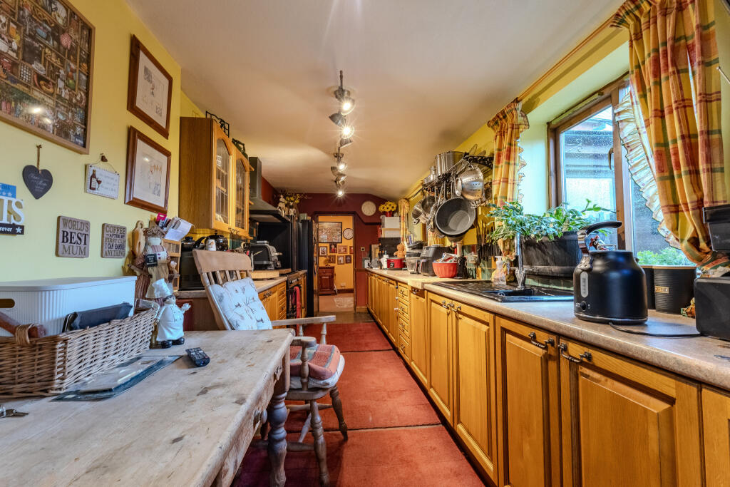 Kitchen (2)