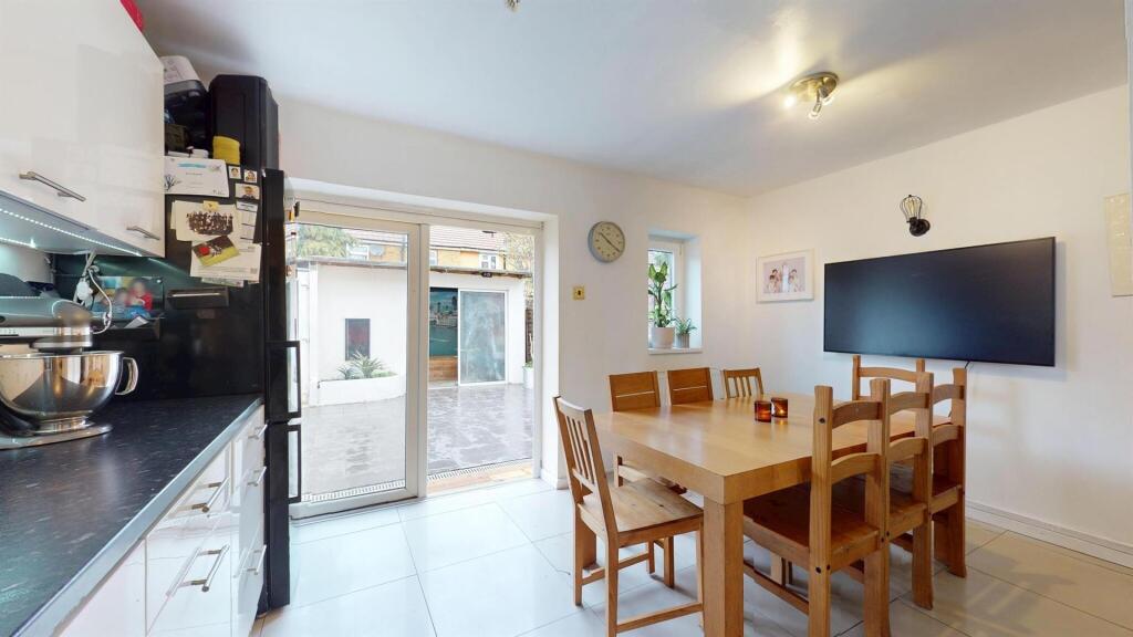 Property for sale by Barrain London