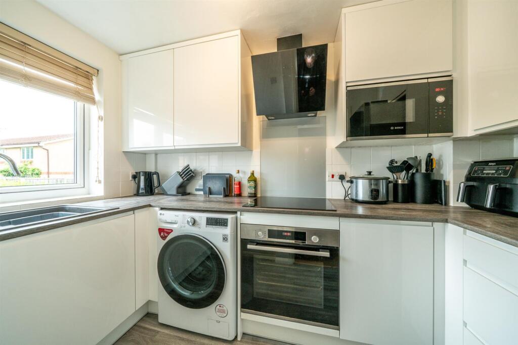 7-Carlsbury-Close-1004.jpg
