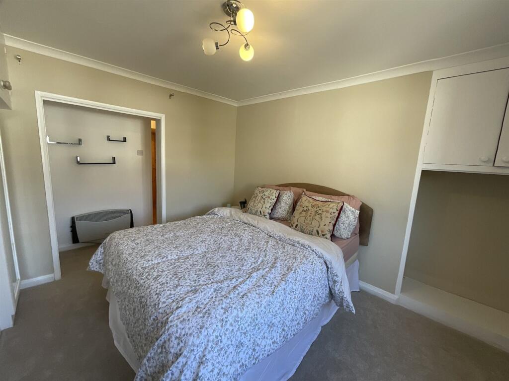 Bedroom 1b