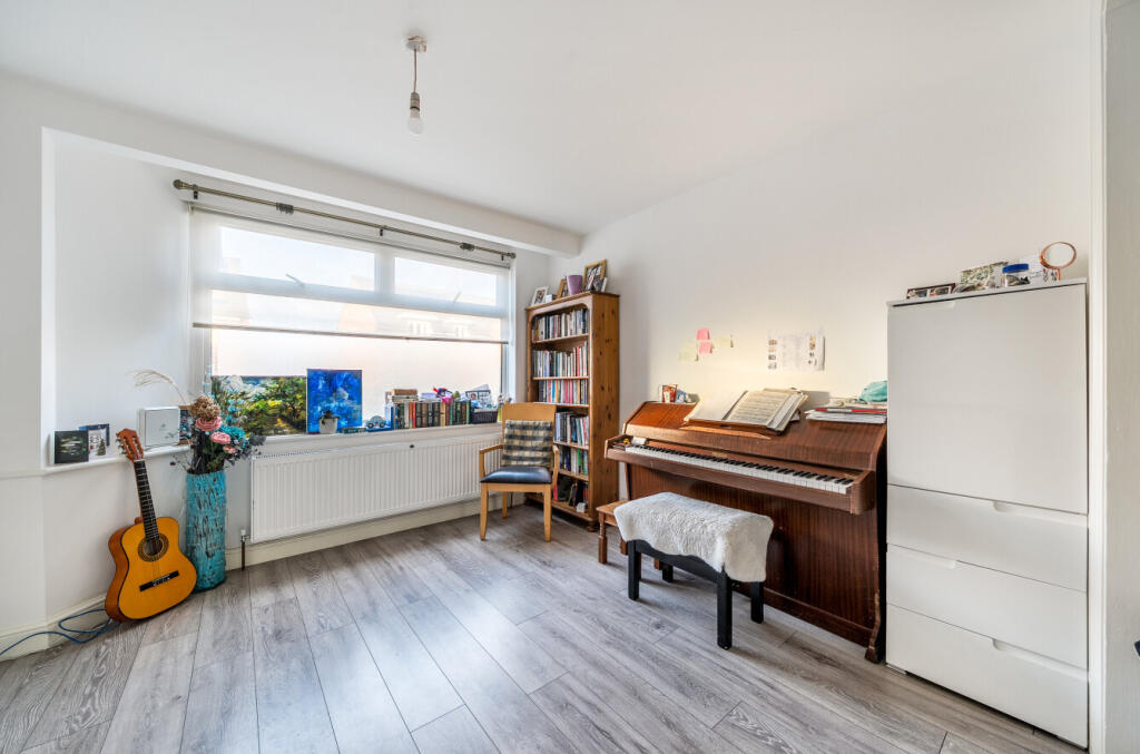 1384920-13-6925d1...