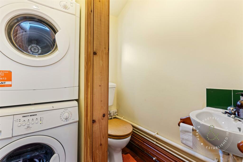 Ninian Road, Roath, Hern Crabtree (23).jpg