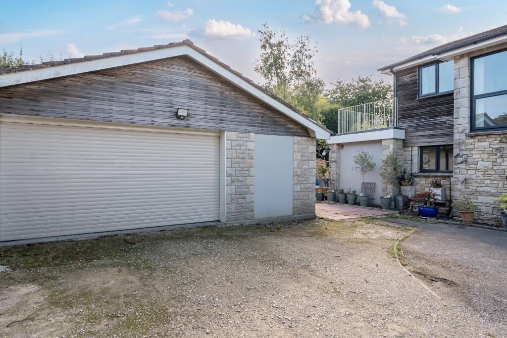 Detached Garage