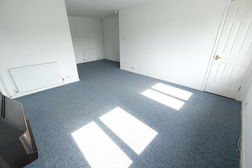 SITTING/DINING ROOM