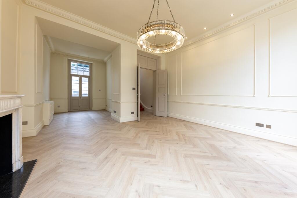 Albion Street 45 ...