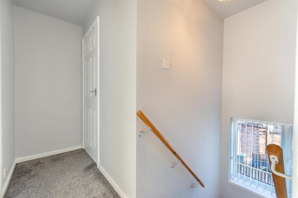 8634568-interior12.jpg
