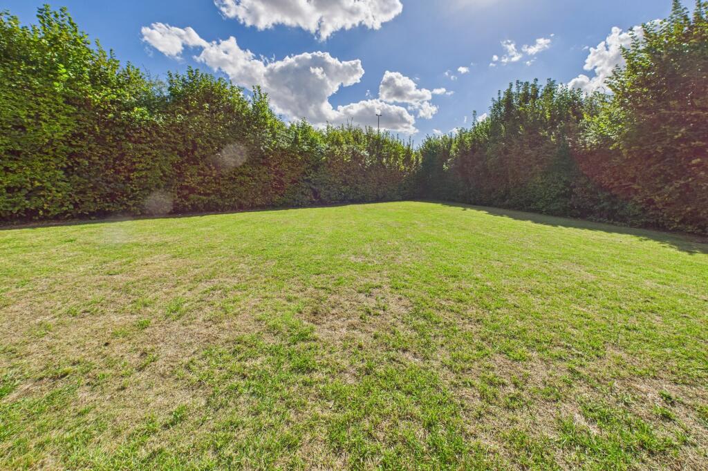 CAM02545G0-PR0487-STILL006