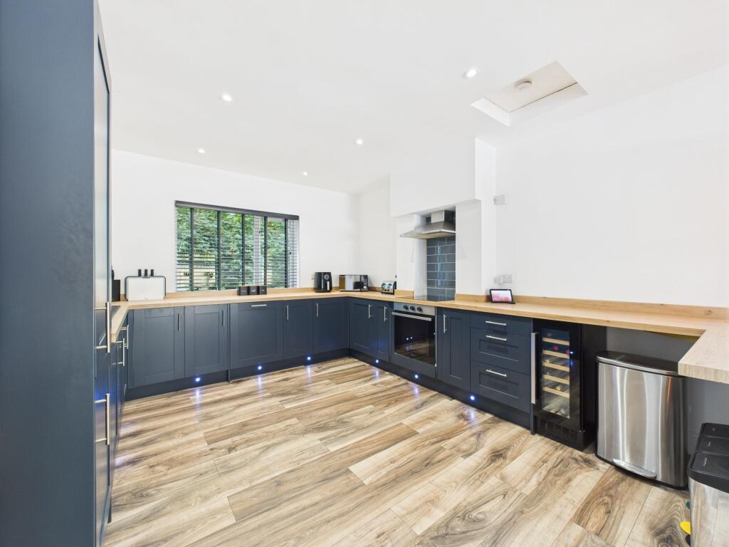 Kitchen/Living Area 2