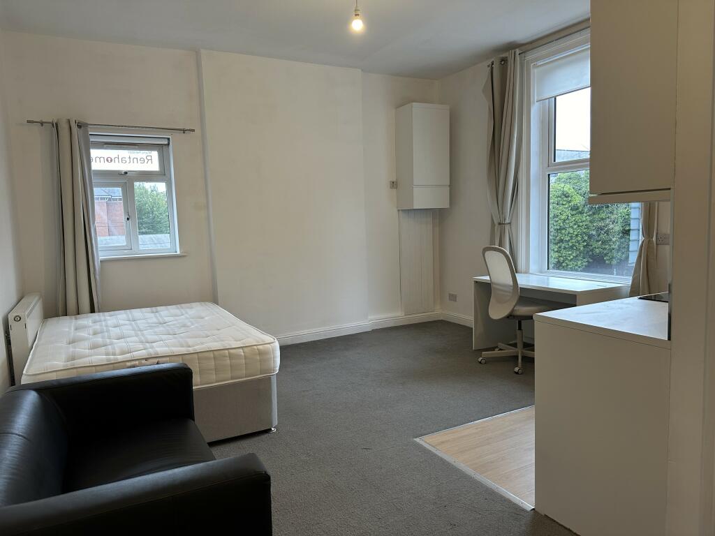 Flat 5 Wilbraham Road