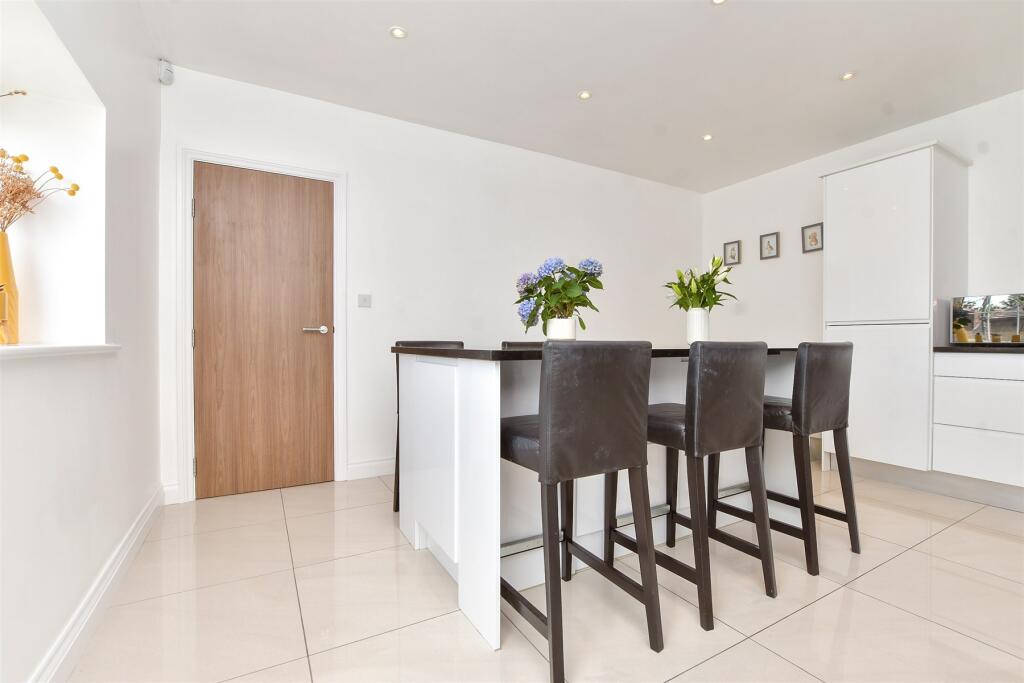 Living Room / Kitchen