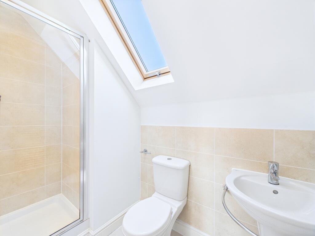 CAM01909G0-PR0371-STILL029