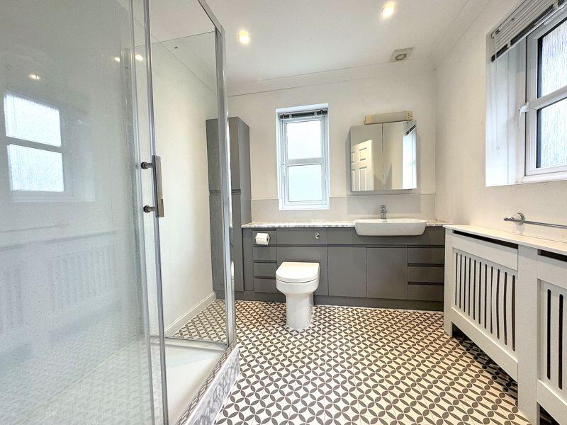 Master Ensuite