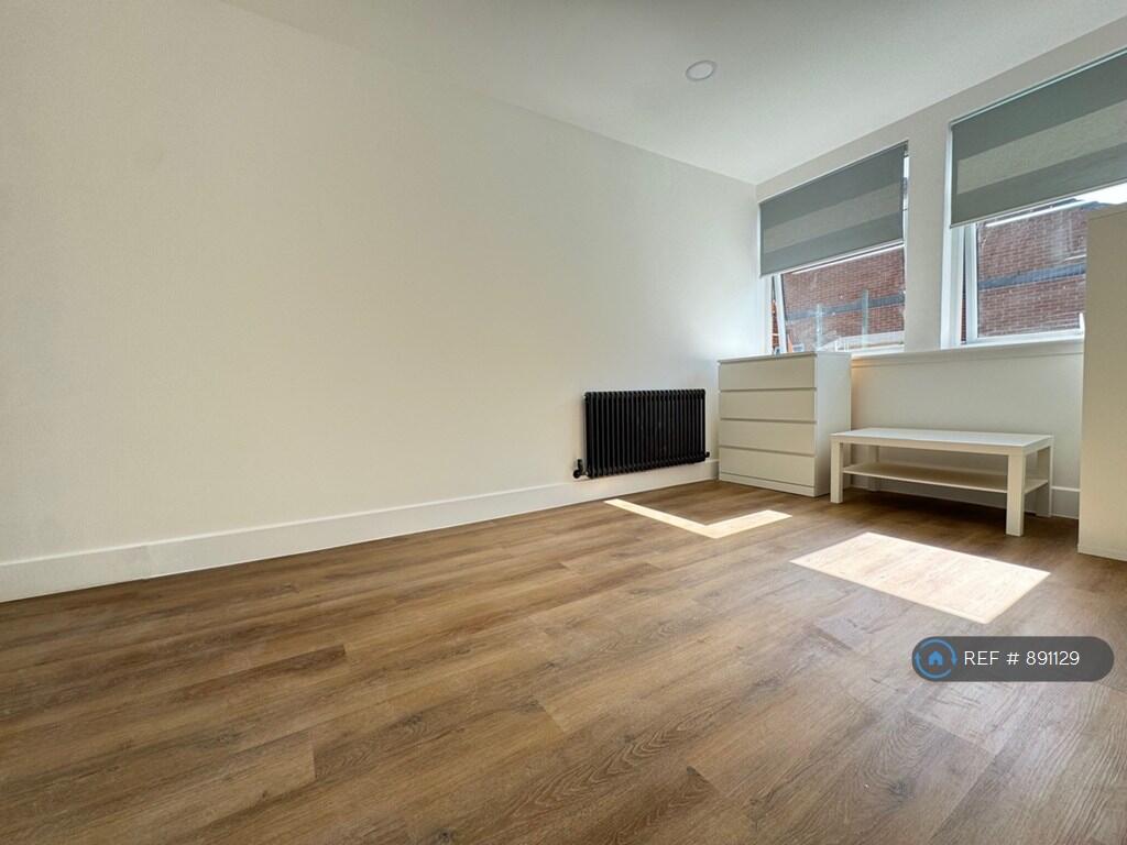 Flat 18 - £1100
