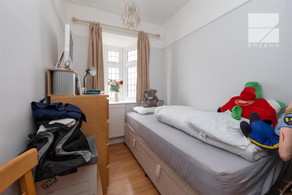 252 Hale End Road_0014.jpg