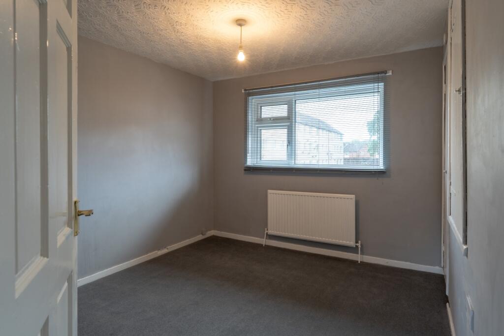 Otter Close-18