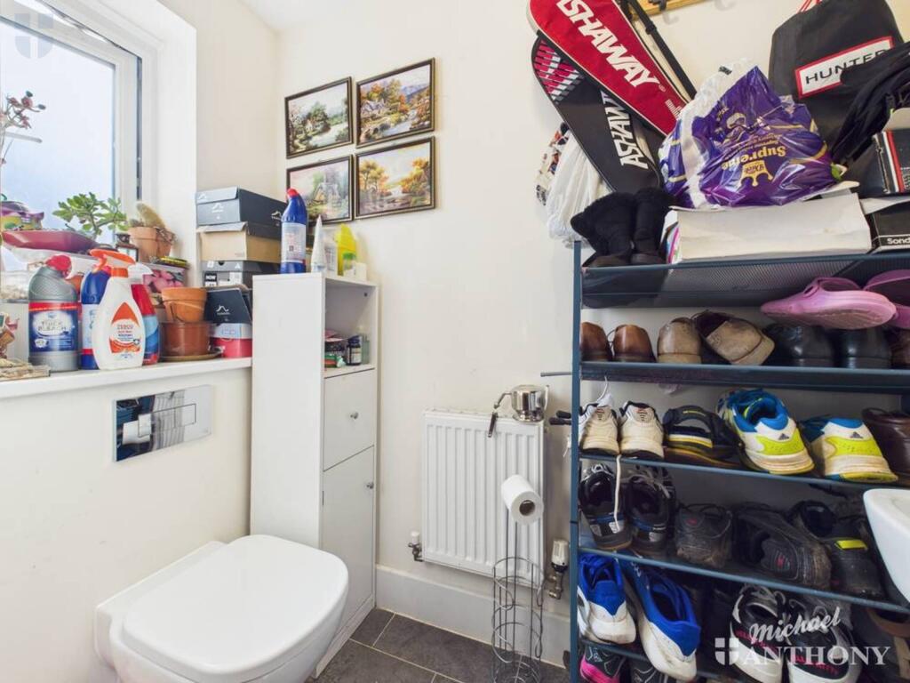 CAM03852G0-PR0238-STILL002-thumbnail-h750-70