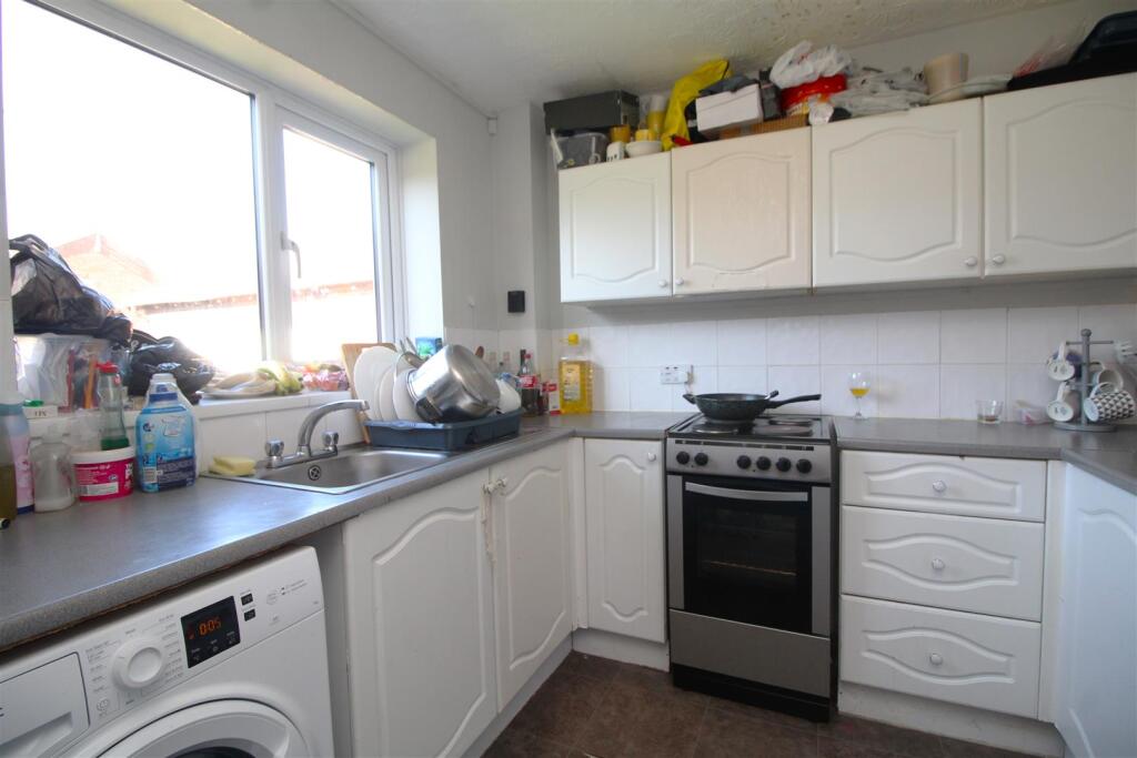 kitchen 1.JPG