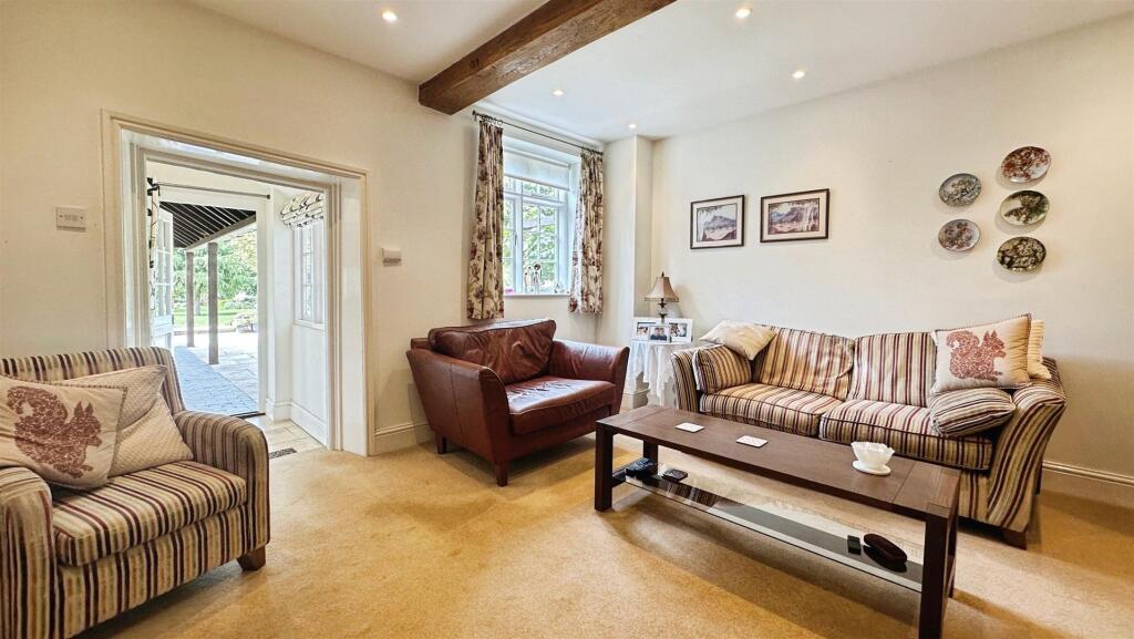 8f4d8df5--4F3B-AC92-8E0008D30C64-66306-00001571FC1