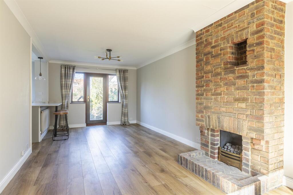 Sitting / Dining Room