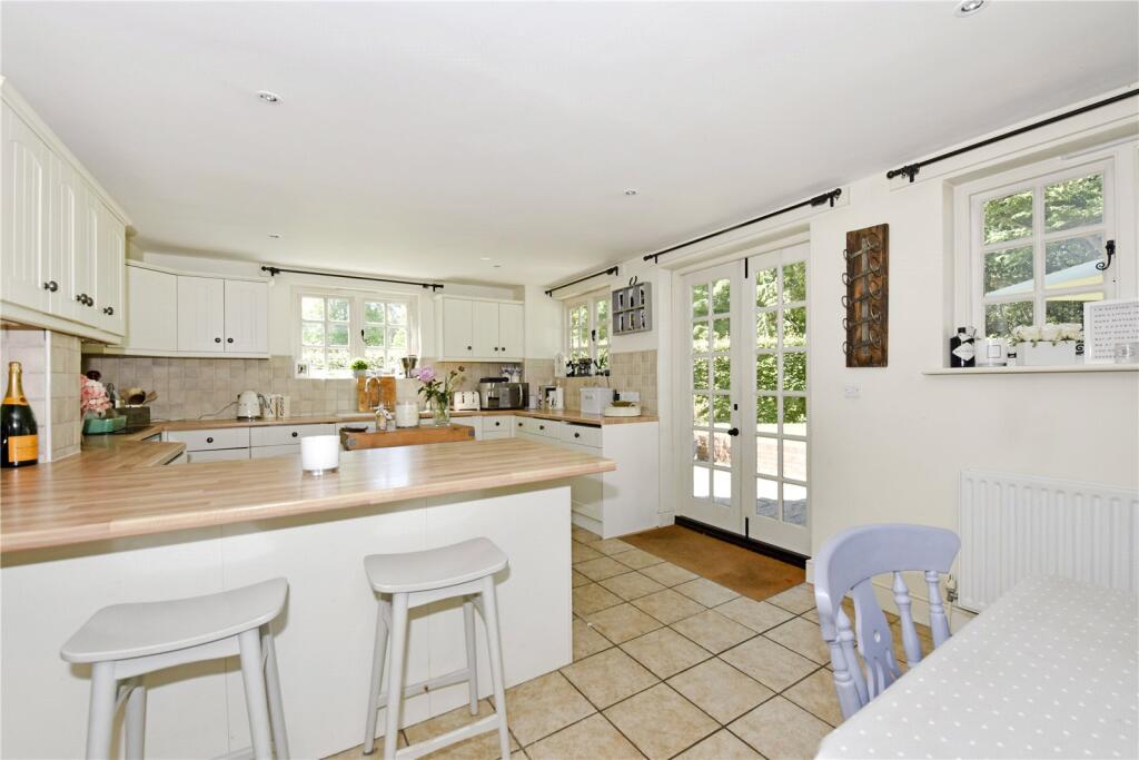 Kitchen/Dining Area