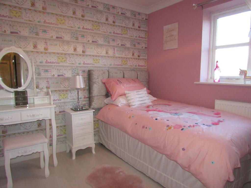NewOakCl34bed5.JPG