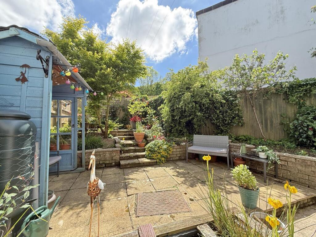 Mersey Close 66 - Garden 2.jpg