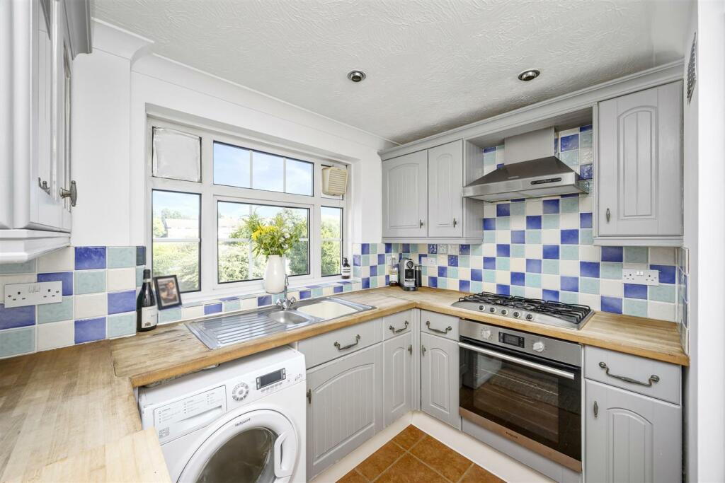 The Upper Drive 65, flat 4-006.JPG