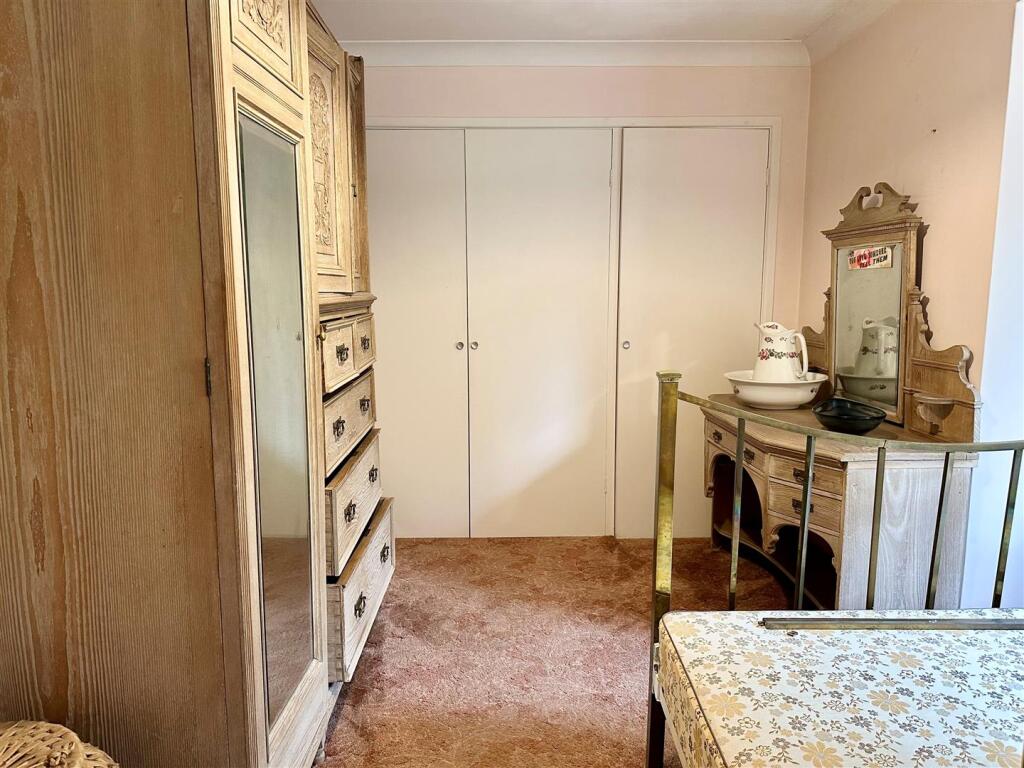 Bedroom.jpg