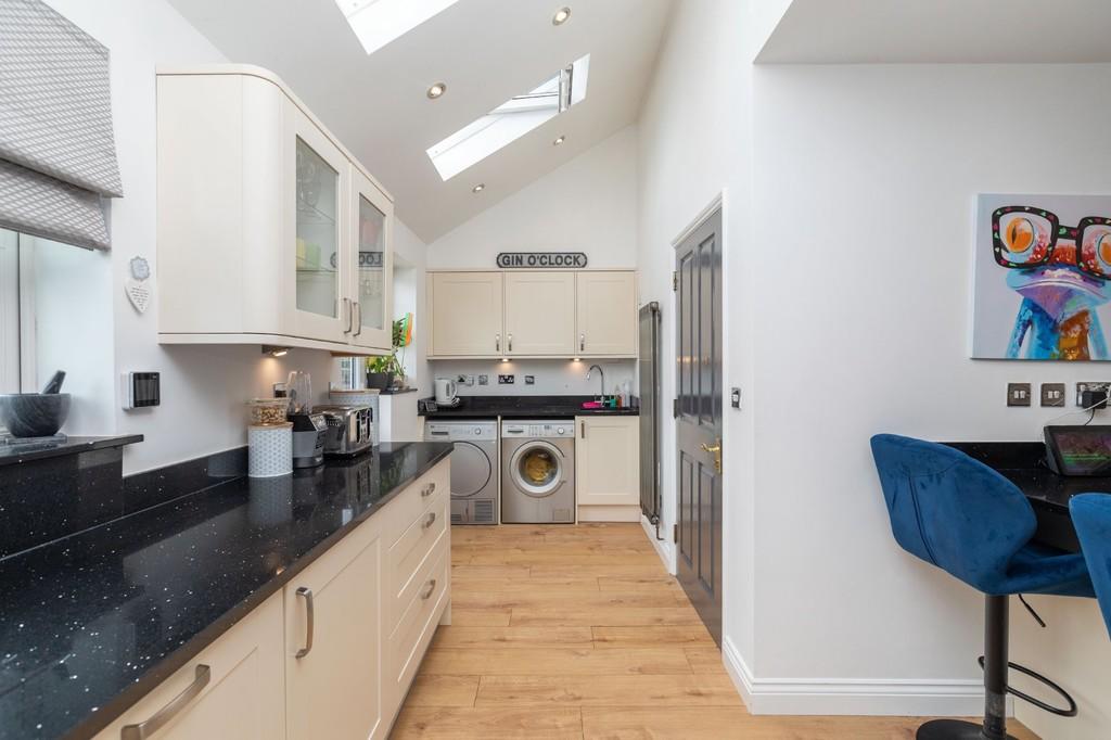 Kitchen to Utilit...