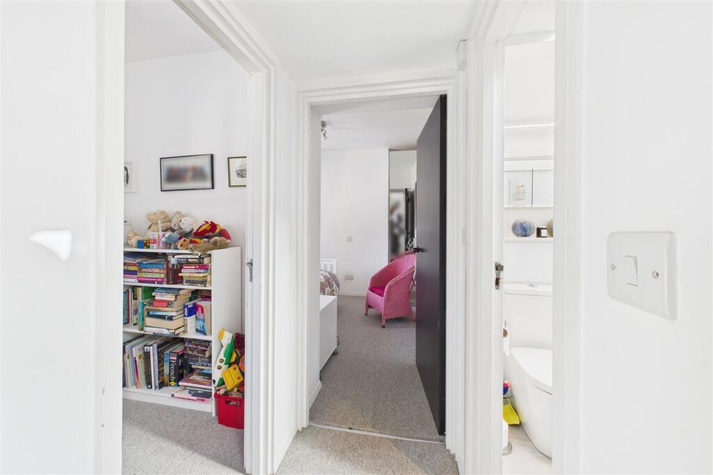 The Penthouse, 12 Kingsdown Parade, Bristol, BS6 5