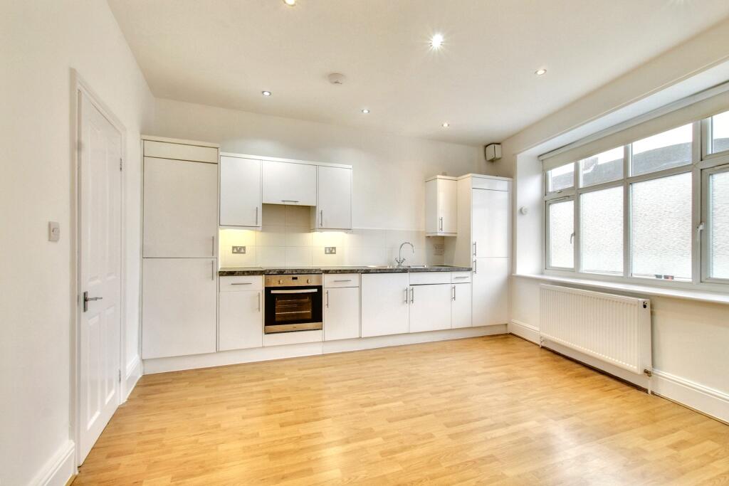2.kitchen.jpg